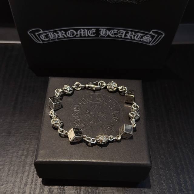 New counter quality Chrome Hearts classic dice bracelet, with different concave