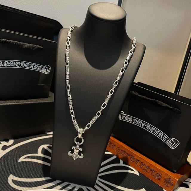 New counter quality Chrome Hearts classic retro letter necklace with full diamon