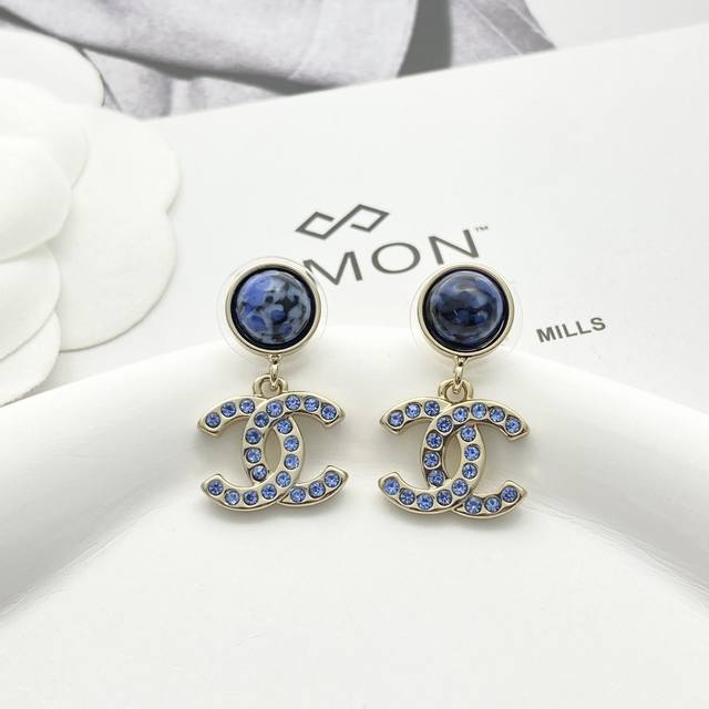 Chanel's best-selling earrings are now available! Chan 25 hemispherical blue an