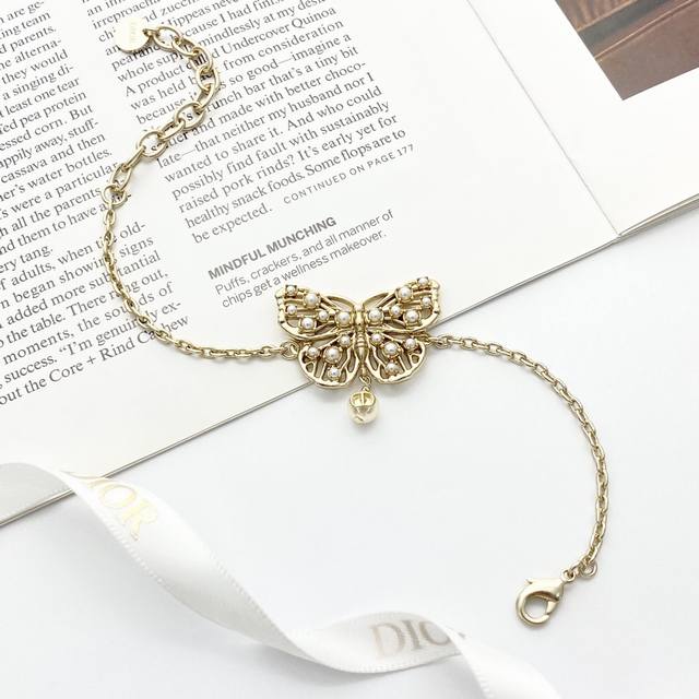Dior bracelet hot-selling hot new arrivalDior hollow pearl butterfly braceletSma
