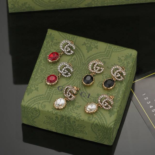 Hot new Gucci earrings, trendy brand Gucci personalized colored diamonds, long