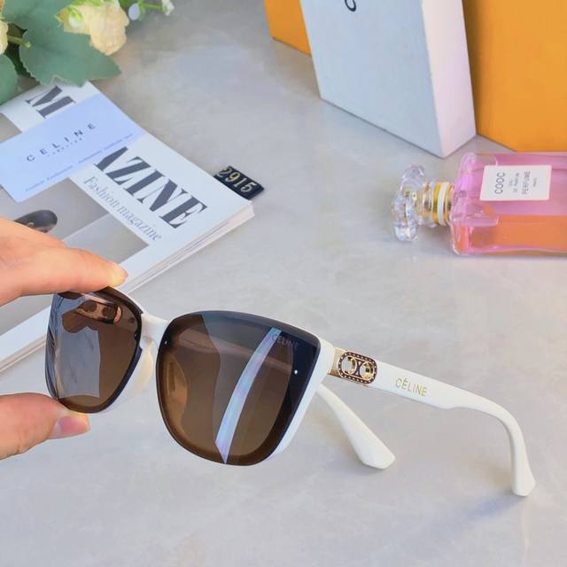 Celin*Fashionable women's high-end anti-ultraviolet Instagram vacation photo-tak