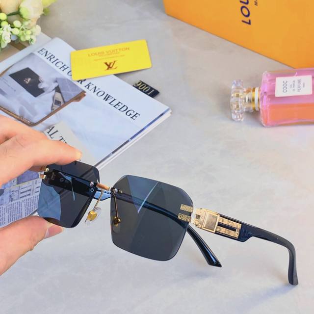 Louis Vuitto* new square frameless sunglasses with trimmings, popular online per