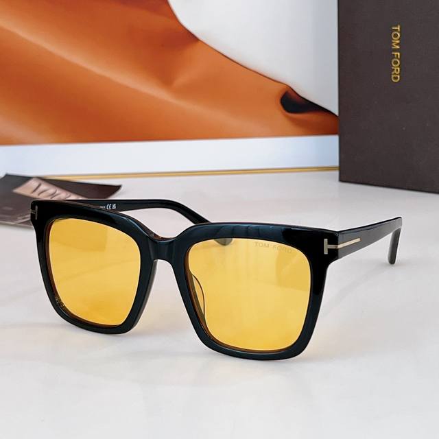 Tom For* Model: Ft0969-K Size: 55 ports 22-145