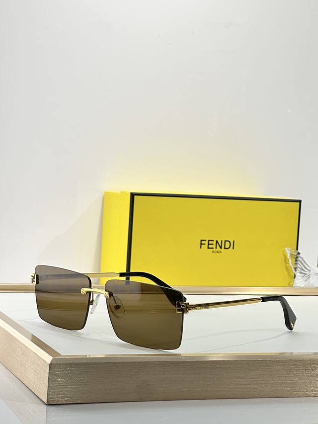 Fendi Model: Fe40165U Size: 60 ports 14-140