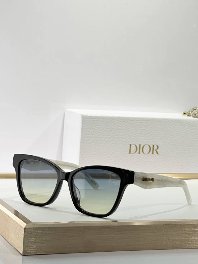 Dior Mod: Diorcdioro S4I Size: 53 ports 16-140