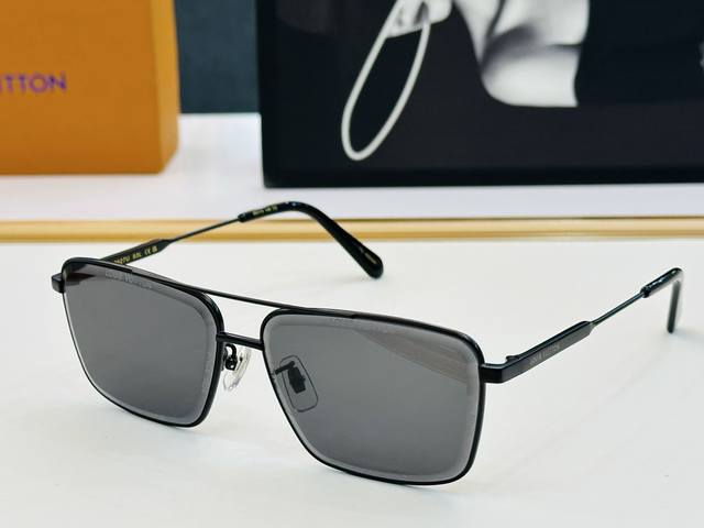 Louis Vuiton original high quality Model: Z2627U High-end product Size: 60 mouth