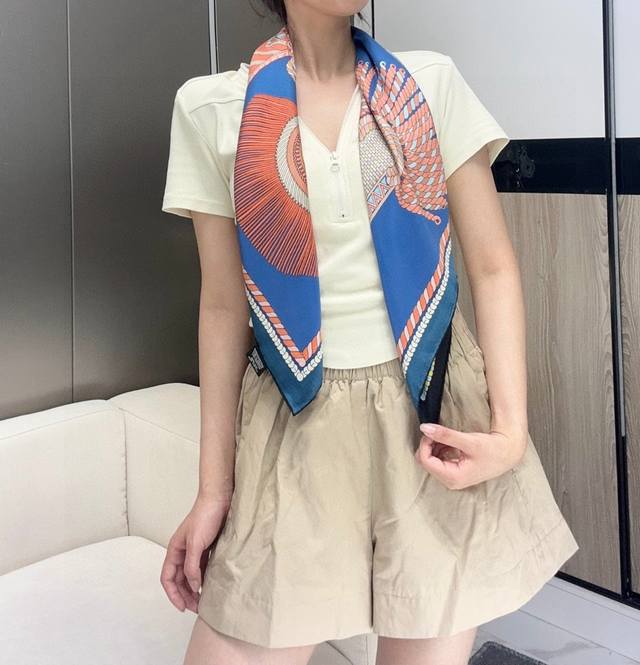 Hermes ~~ "Gorgeous Epaulettes" 90cm Double-Sided Square Scarf 18mm Premium Silk