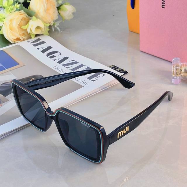 Miumi* New European and American fashion large frame plain sunglasses for women