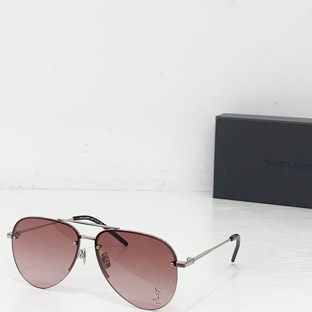 Saint Lauren* Model: Classic11M Size: 59 mouth 13-145 Classic timeless High qual