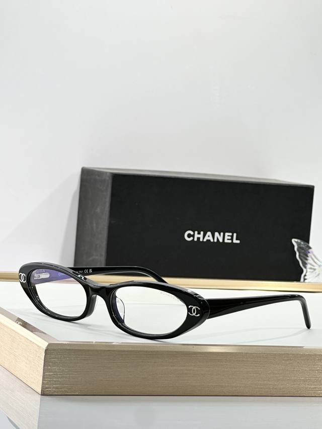 Chanel Model: Ch3025 Size: 52 ports 17-140