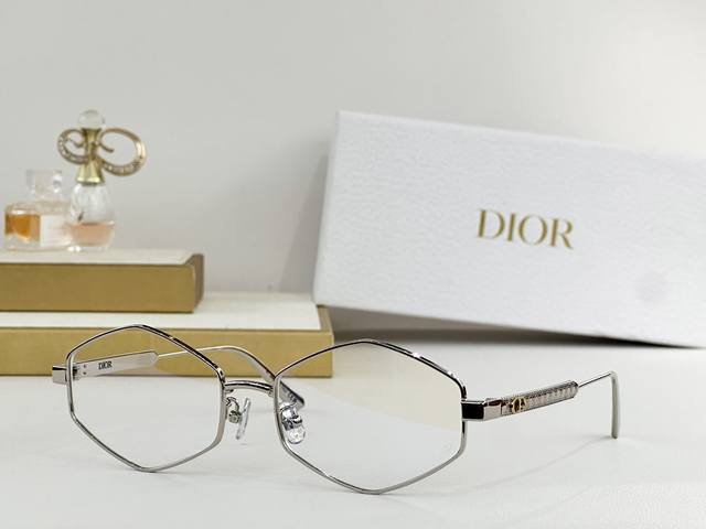 Dior Mod: Diorcannage R3U Size: 55-17-140