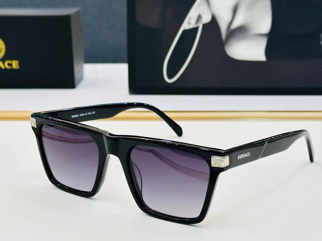 Versacemodel: Ve3354 Size: 54 mouth 21-145 L has a fan