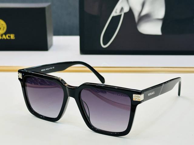 Versacemodel: Ve3355 Size: 54 mouth 17-145 L has a fan