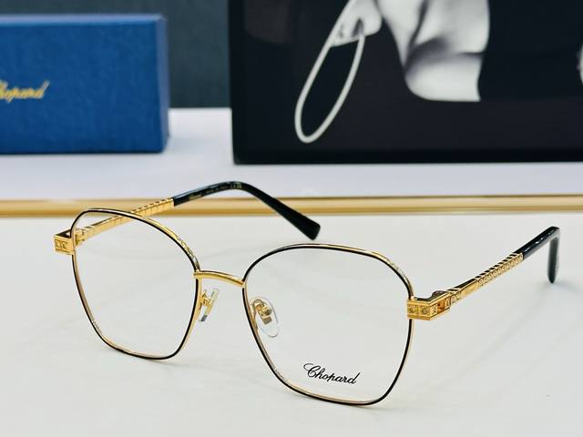 Original Chopard Model: Vchl25S Size: 57 port 18-143 with modern and fashionable