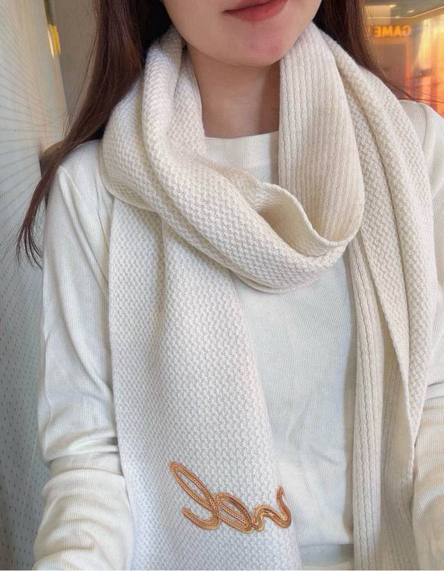 Super warm Chane* new fall/winter collection!!! 390g! 1:1 replica!! Super thick.