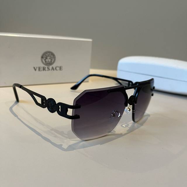 Versace European and American style fashion sunglasses, men's polarized glasses,
