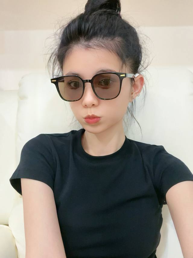 Tr Polarized Couple's Gucci Classic square design, suitable for all face shapes,