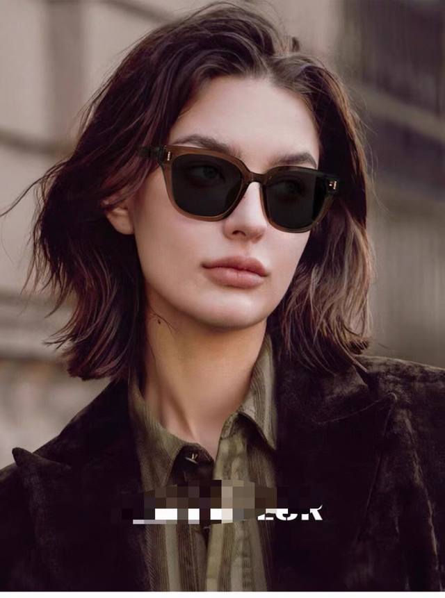 Louis Vuitto* Sunglasses Anti-UV Fashion Small Face High-end Fashion Sunglasses