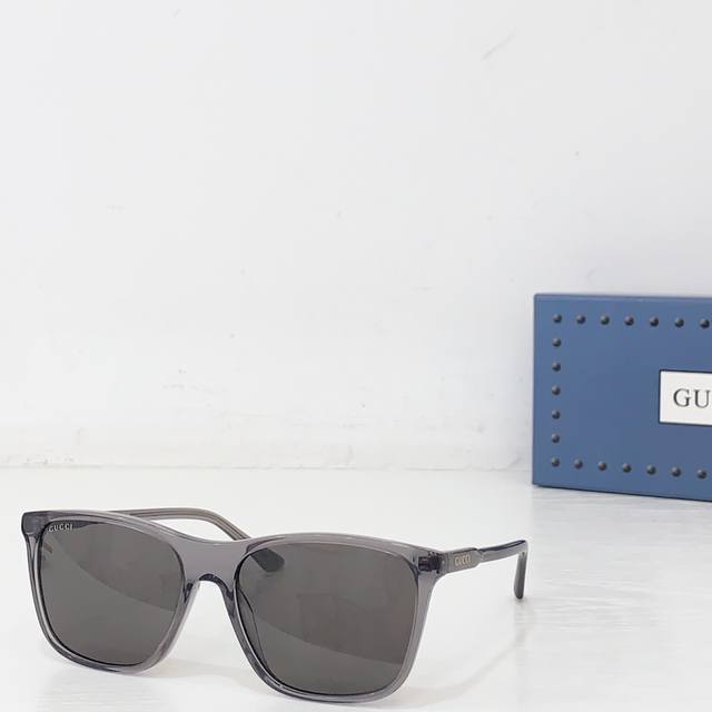 Gucc* Model: Gg1819S Size: 57 ports 17-145