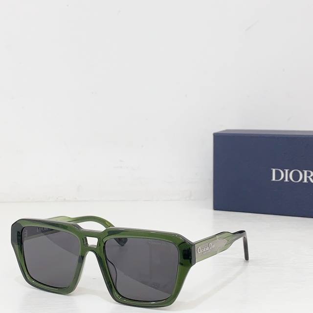 Dior Mod: Dior Label R2F Size: 56 ports 19-143
