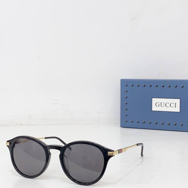 Original Gucc* Model