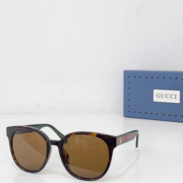 Gucc* Mod: Gg0855Sk Size: 57-20-145