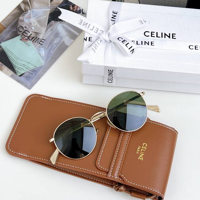 Original Celine product: Note that the legs are injection molded and the glass