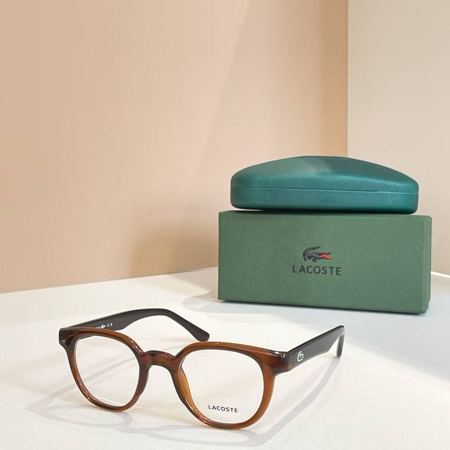 Lacost*Model:L2997Size:48 ports 23-145