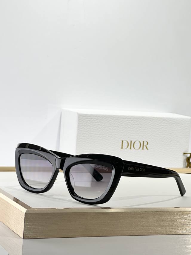 Dior Mod: Diormidnight B3I Size: 54 ports 19-140