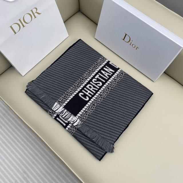 Dior's high-end Oblique print double-sided scarf meets all the sisters' demandin