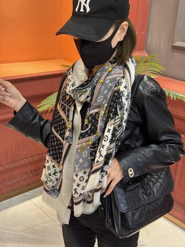 New Lv travel bag ~ new cashmere counter synchronization. This size is not too