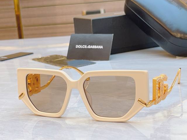 Dolce & Gabban* D*G new sunglasses, Model: Dg6663, Size: 52 mouth 16-140