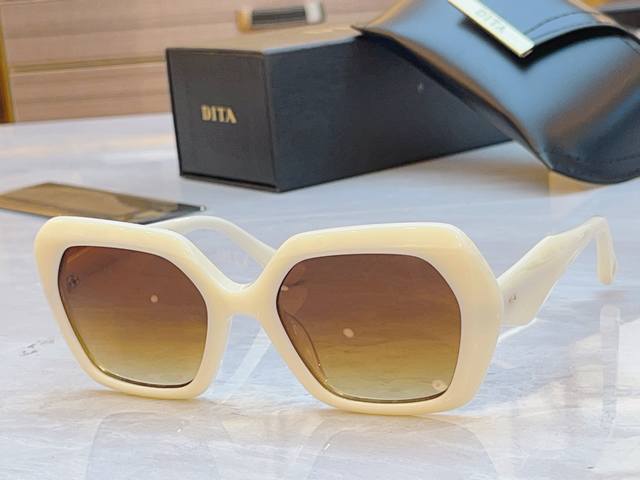 Dit* Di*ta new sunglasses, Model: Dts724, Size: 54/21-145