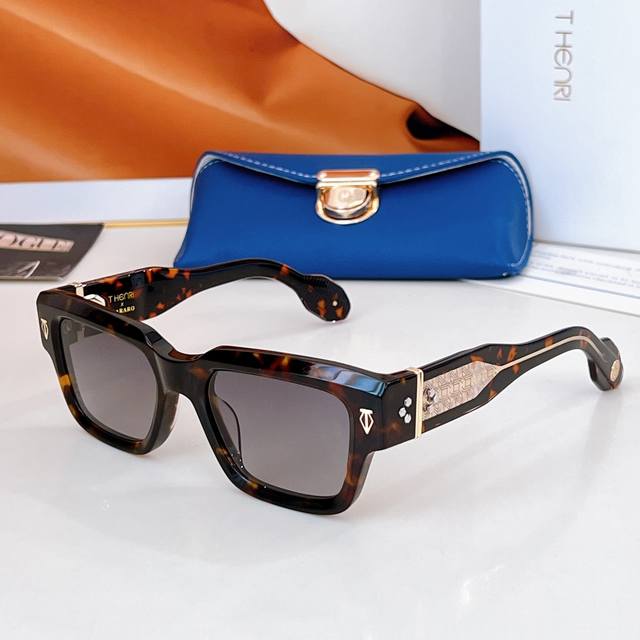 Thenr* Model: Tirreno Size: 52 ports 18-147