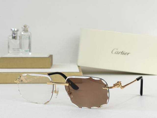 Cartie* Model: Ct0120O Size: 57 ports 17-140