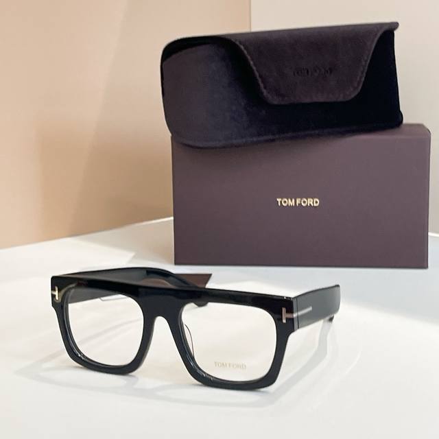 Tom For*Model: Tf5634-Bsize: 53 ports 20-145