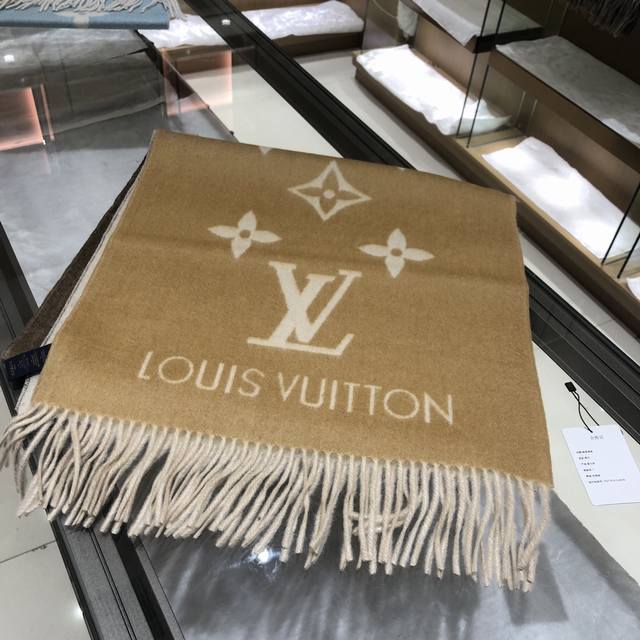 Louis Vuitto. Classic Reykjavik Gradient Collection Needless to say, this is rea