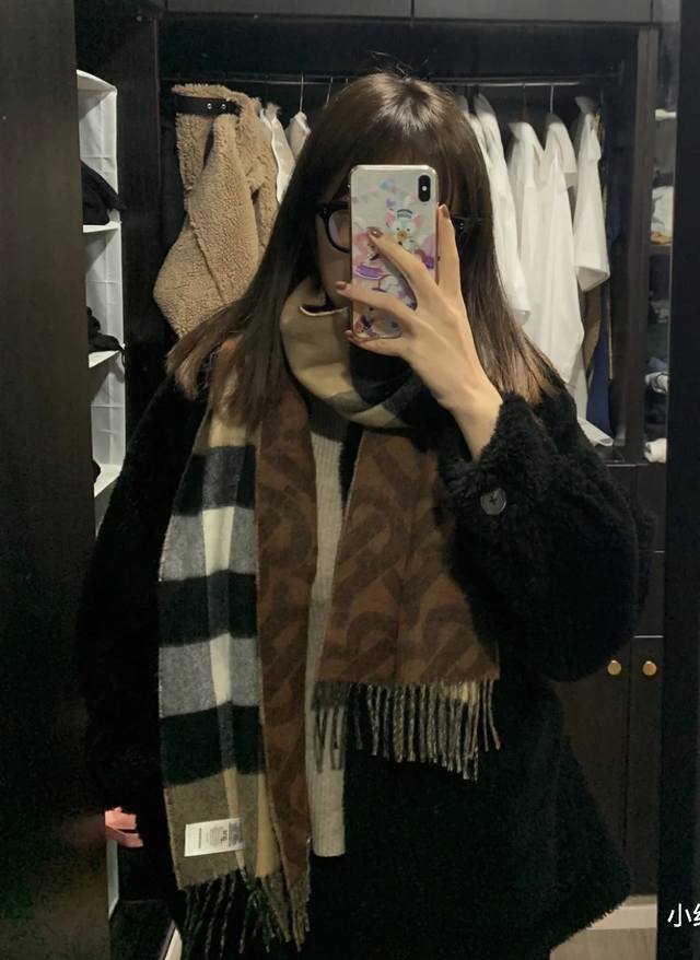 Dark brown double-sided scarf! One side features the latest Tb print, the other