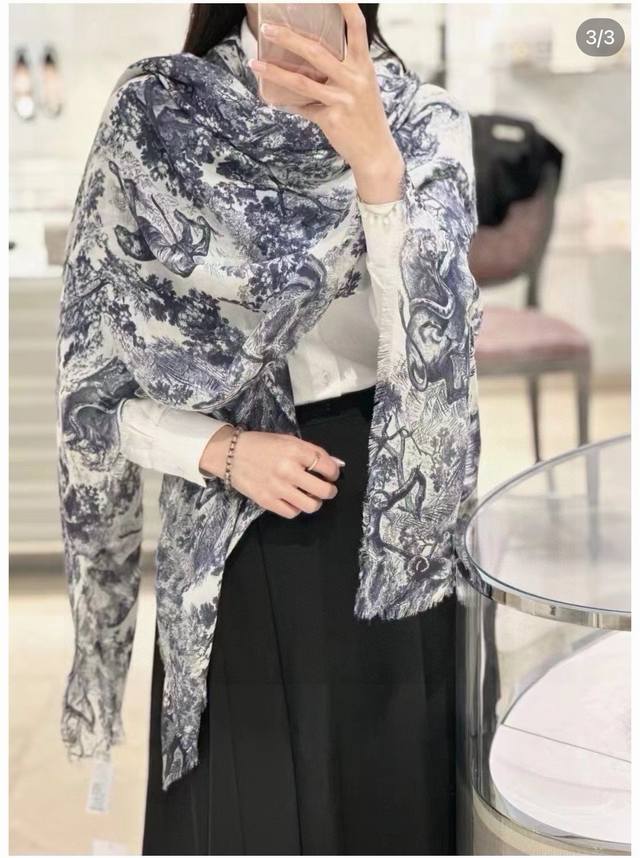 Dior's new Iru Animal Jungle Silk Cashmere Scarf Long Shawl! Pure high-end and f