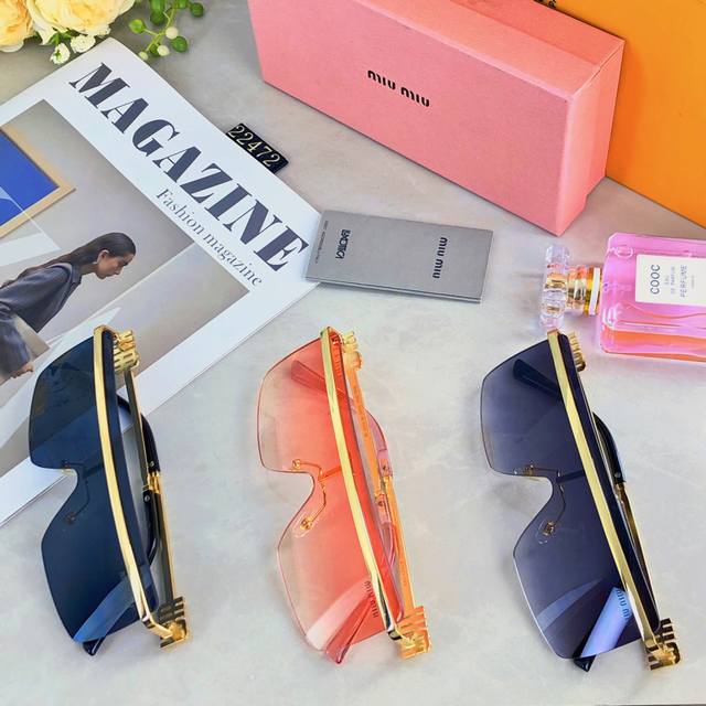 Miumi*New European and American fashion square frameless sunglasses for women su