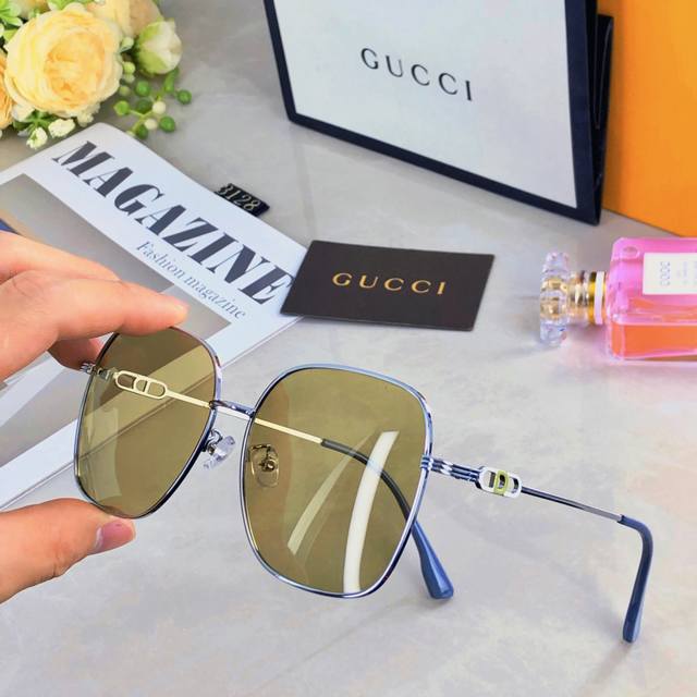 Gucc* New summer sunglasses for women, high-end, big face, slimming, seaside vac