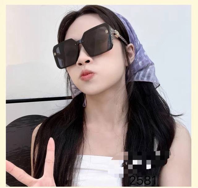 Burberr* Sunglasses for Women 2025 New Style High-end Face-Slimming Anti-UV Euro