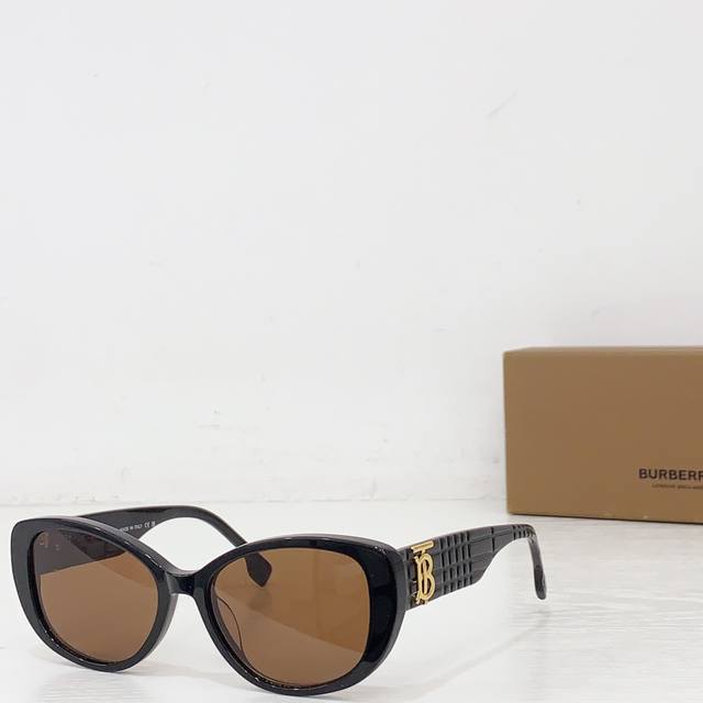 Burberr*Model: Be2397Size: 55 ports 19-145