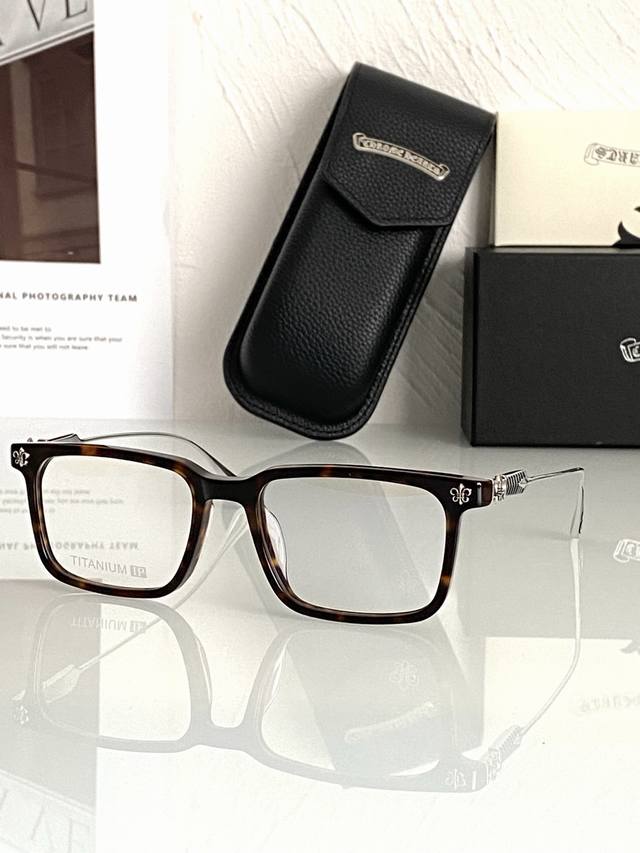 Titanium! New arrival! Chrome Heart Square frame design is simple and elegant C