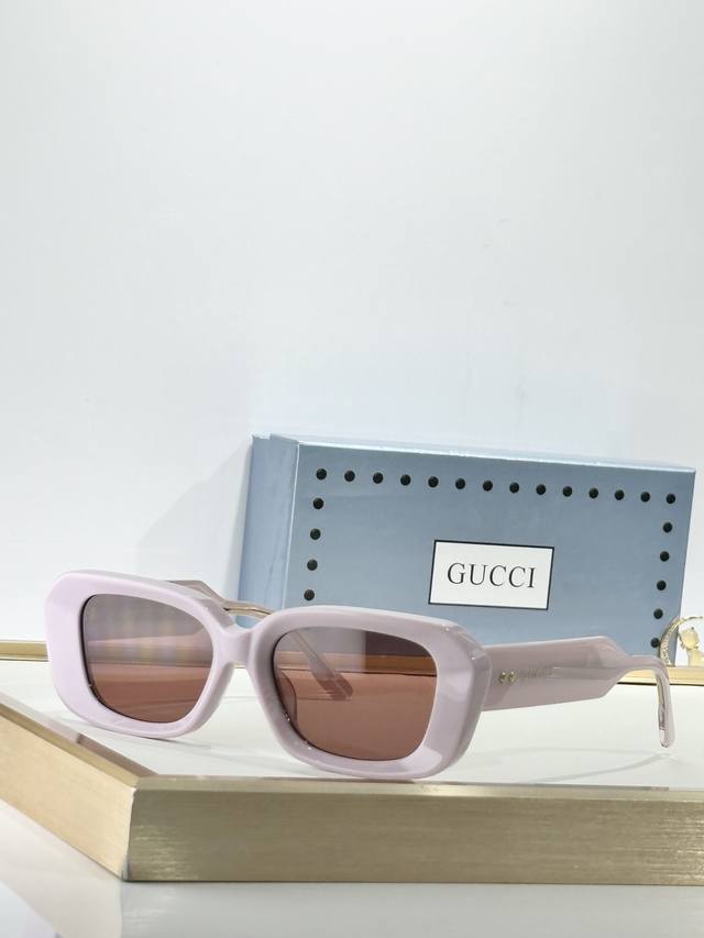 Gucc* Model: Gg1531Sk Size: 55 ports 18-145