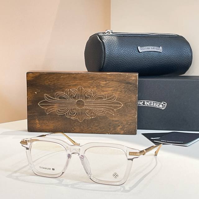 Chrome Heart*Model: Chrcumptionsize: 52 ports 20-137