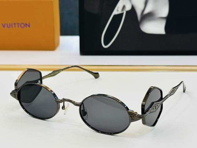 Louis ZU Size: 50 mouth 24-145 Energetic to show unique personality and show you