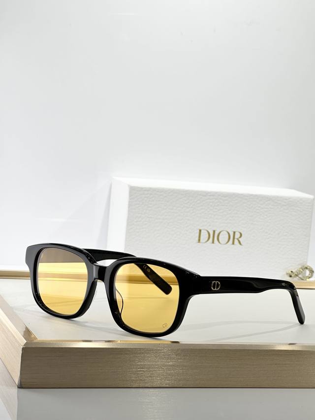 Dior Mod: Cd Lcon S4F Size: 53 ports 20 145