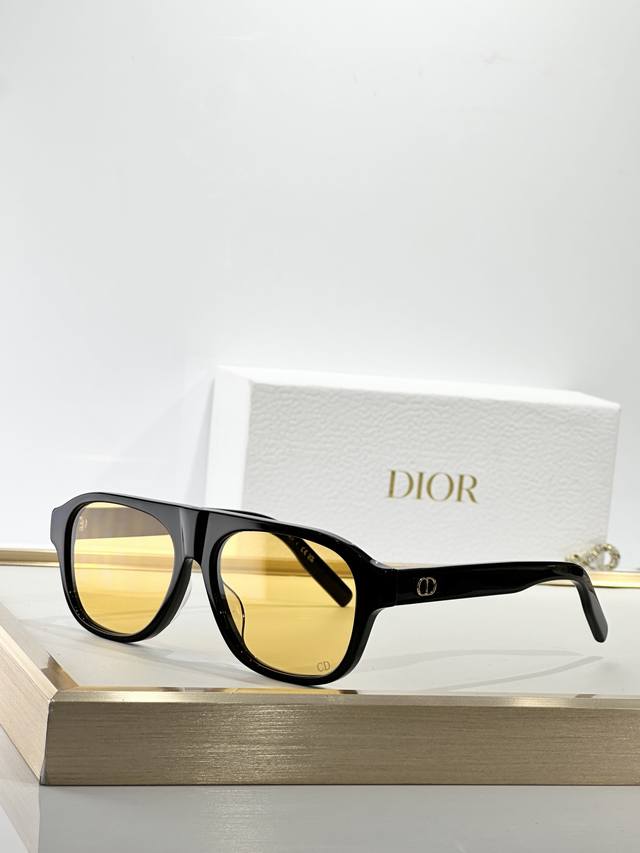 Dior Mod: Cd Lcona1F Size: 57 ports 16 145